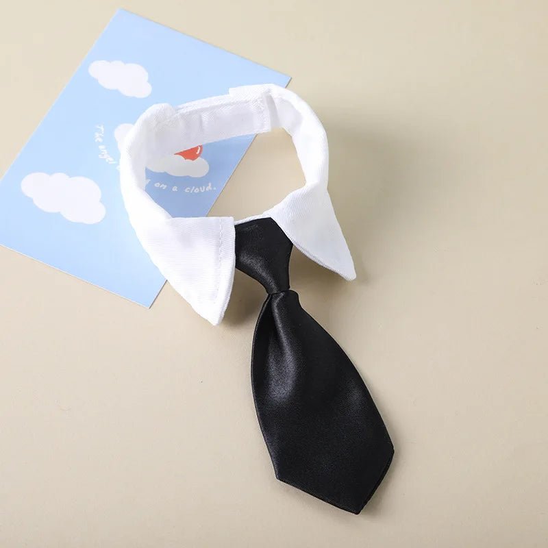 Collier de chat réglable avec nœud papillon rayé, idéal pour son toilettage - L Univers Des Felins