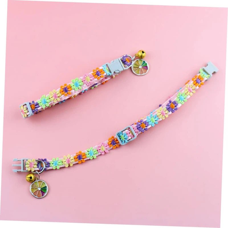 Collier élégant pour chats avec fleurs et dentelle - L Univers Des Felins