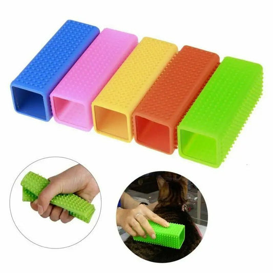 Brosse en silicone pour le nettoyage des poils d'animaux, efficace pour les poils de chat, outil de nettoyage en caoutchouc creux. - L Univers Des Felins
